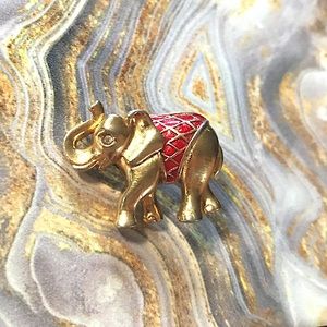 Avon Elephant Pin (Vintage)